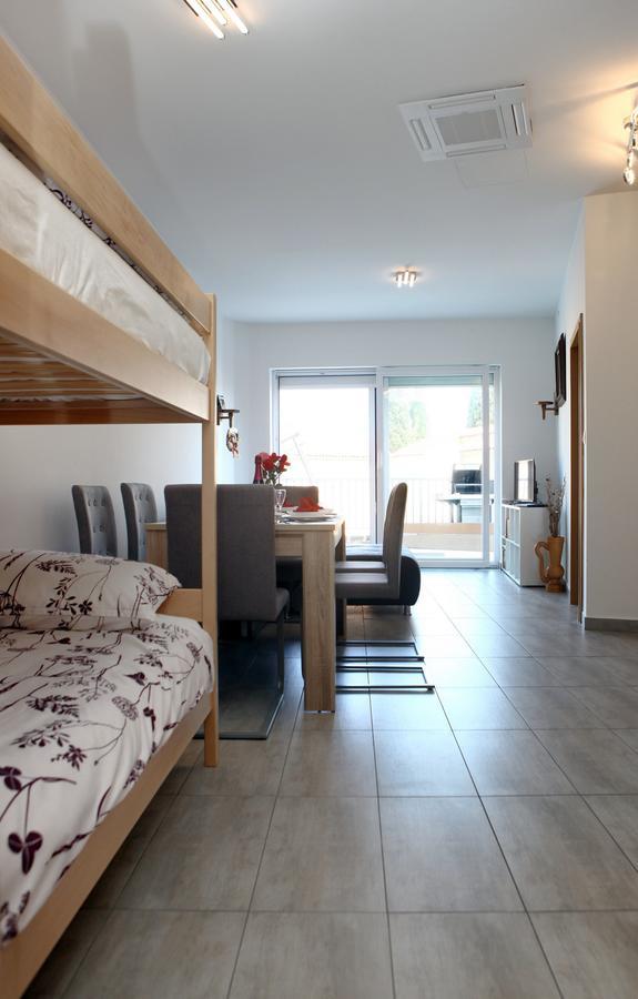 Charming San Simon Beach Apartment Jn Izola Εξωτερικό φωτογραφία